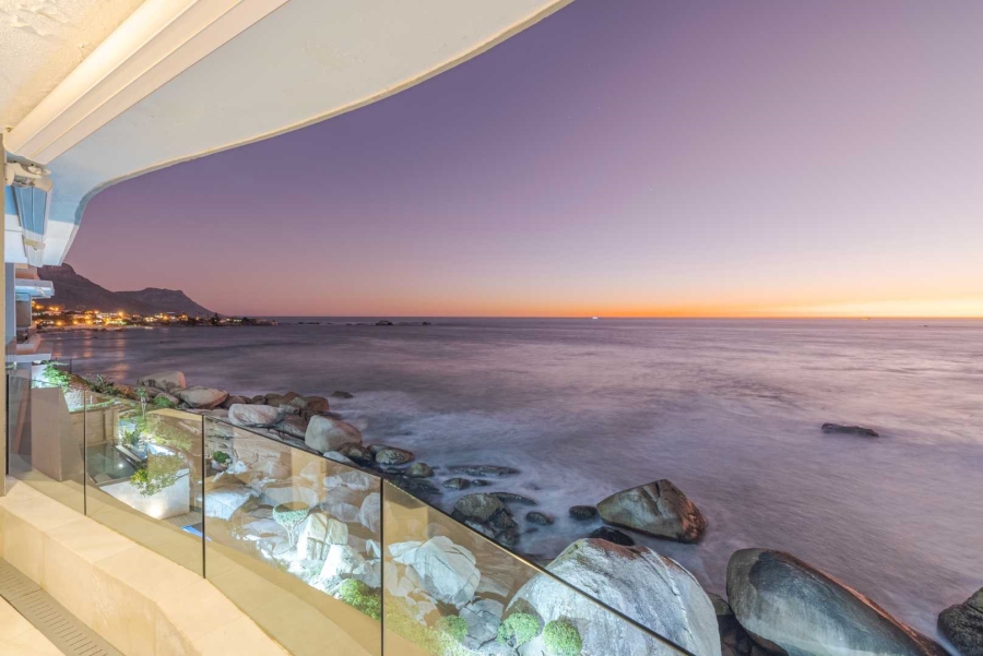 4 Bedroom Property for Sale in Clifton Western Cape